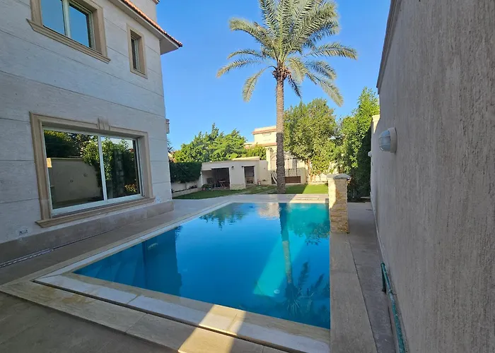 Happy Villa For Families Only